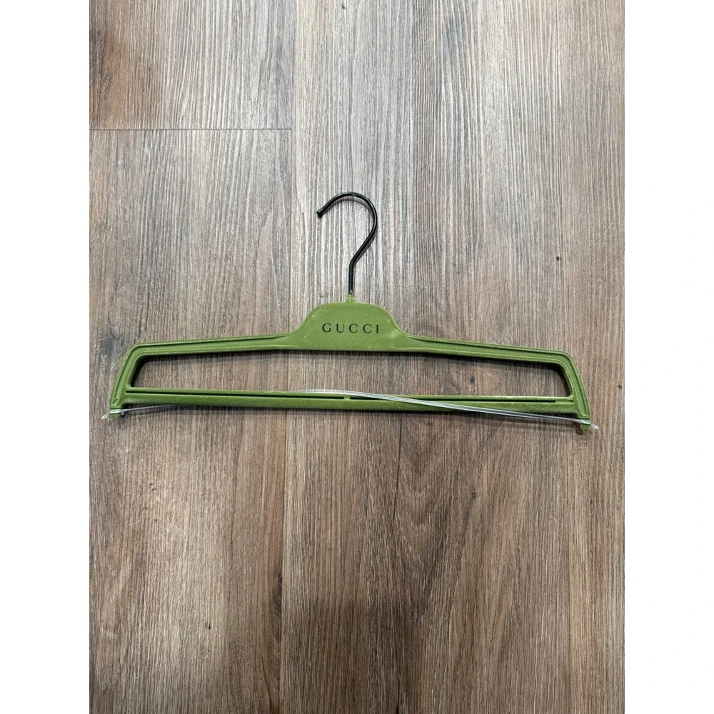 Gucci Lime Green Velvet Flocked Slim Hanger with Black Swivel Hook Luxury 14.5